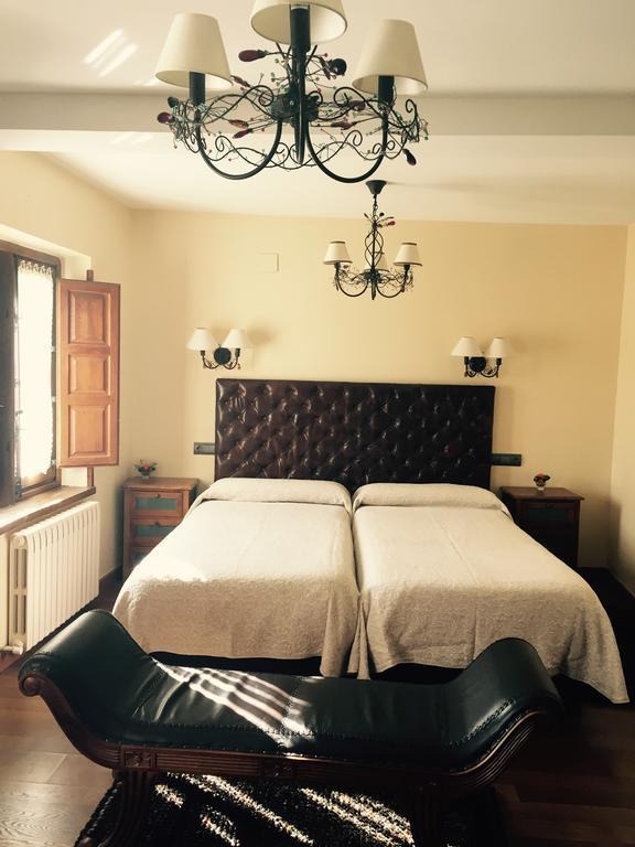 Hostal El Resbalon Cervera De Pisuerga Eksteriør billede