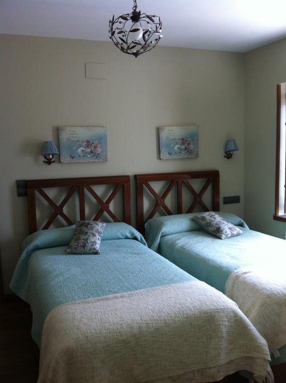 Hostal El Resbalon Cervera De Pisuerga Værelse billede