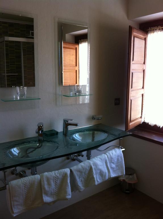 Hostal El Resbalon Cervera De Pisuerga Værelse billede