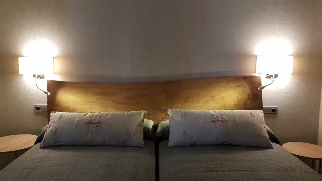 Hostal El Resbalon Cervera De Pisuerga Eksteriør billede