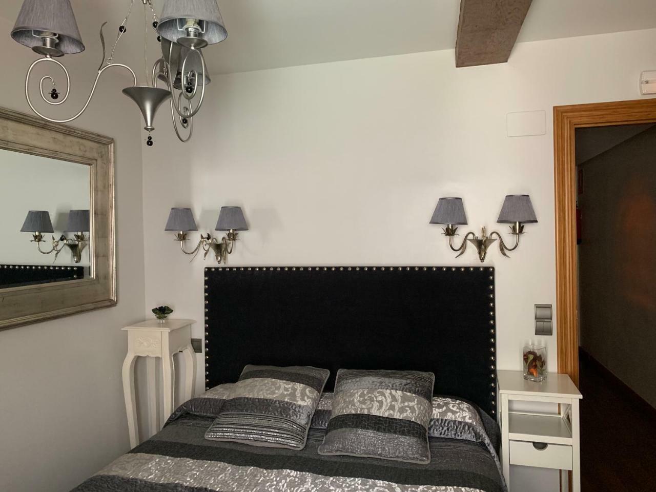 Hostal El Resbalon Cervera De Pisuerga Eksteriør billede