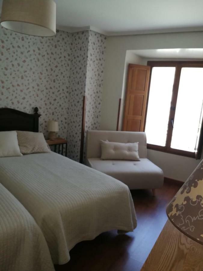 Hostal El Resbalon Cervera De Pisuerga Eksteriør billede
